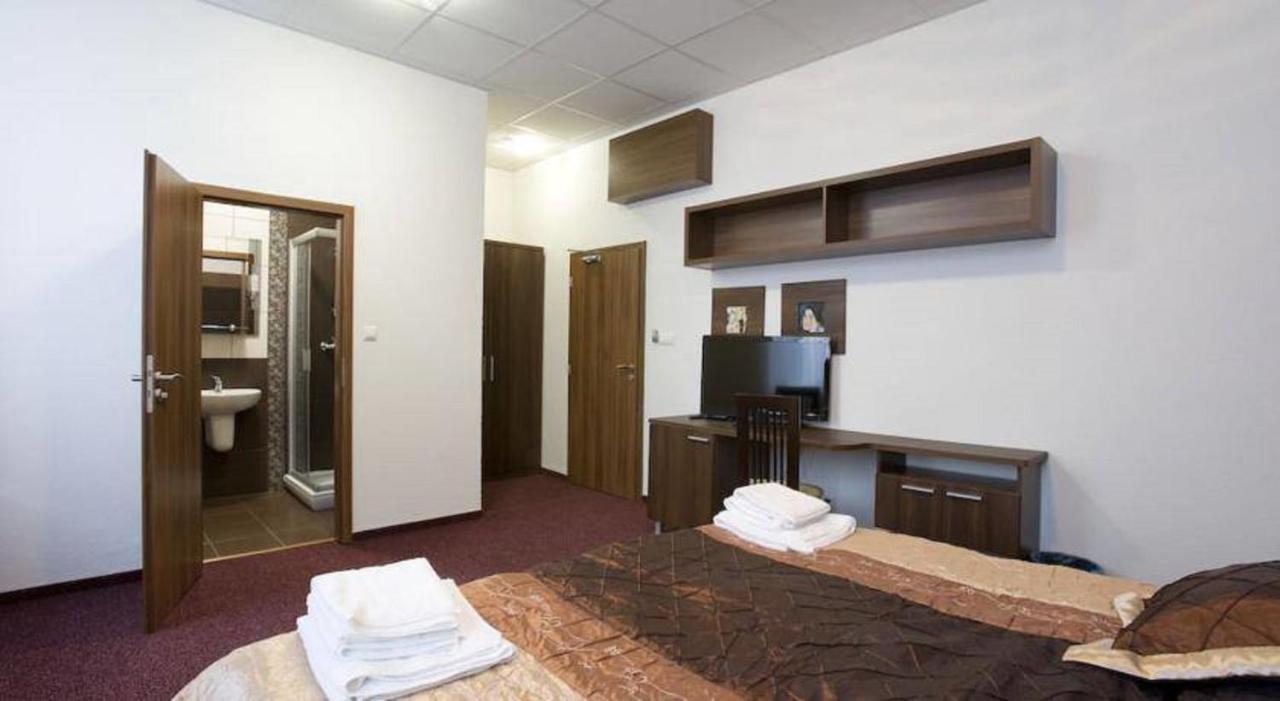 Hotel Branc, Garni 塞尼察 外观 照片